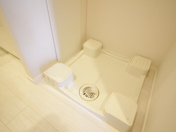 物件内観写真11　(洗濯機置場)