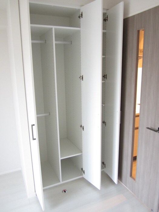 物件内観写真15　(収納)