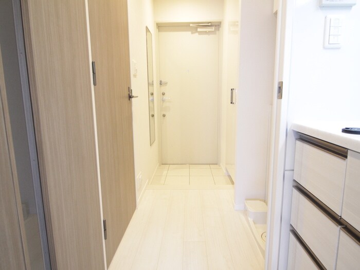 物件内観写真18　(廊下)