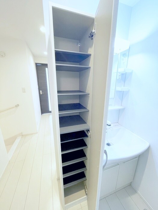 物件内観写真10　(収納)