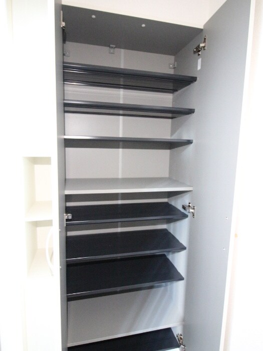 物件内観写真19　(靴箱)