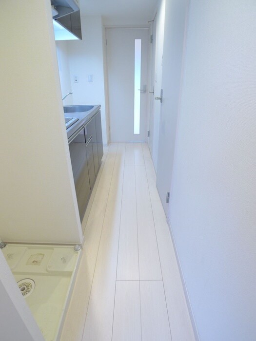 物件内観写真8　(廊下)