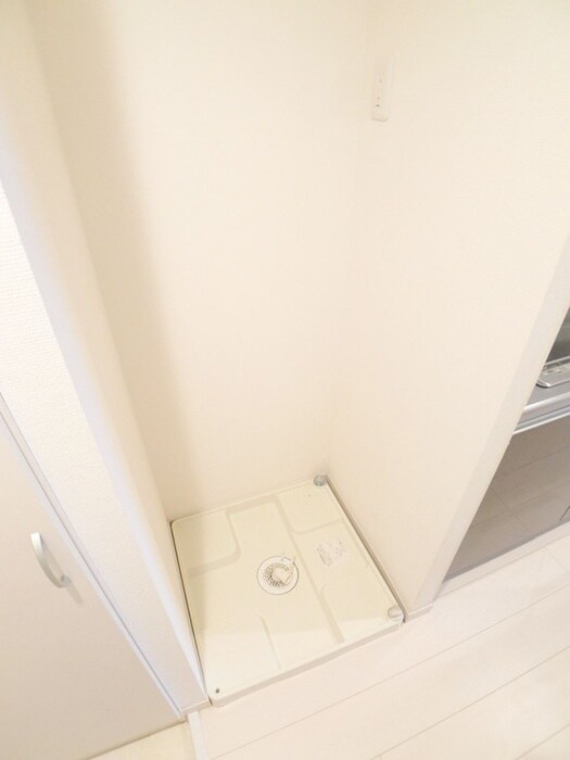 物件内観写真14　(洗濯機置場)