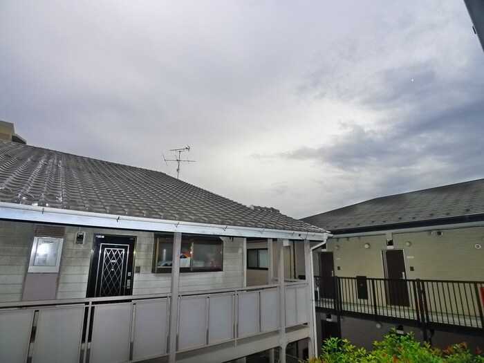 物件内観写真17　(室内からの展望)