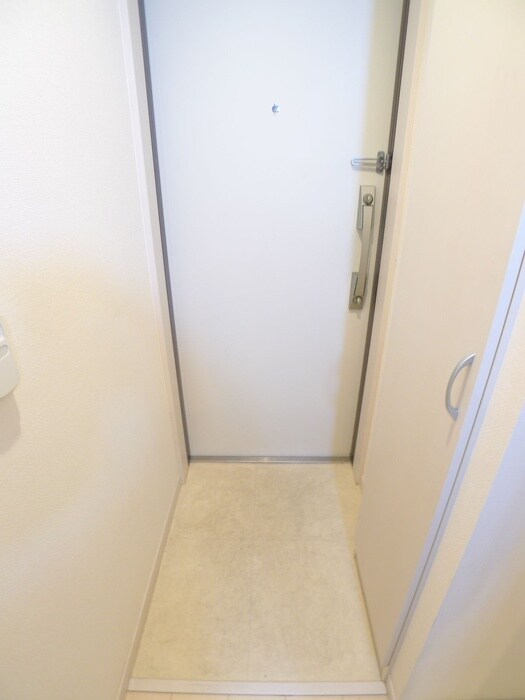 物件内観写真19　(玄関)