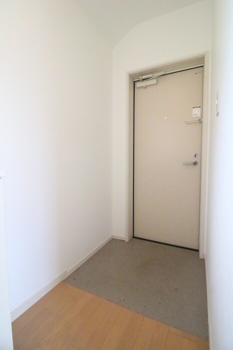 物件内観写真14　(玄関)