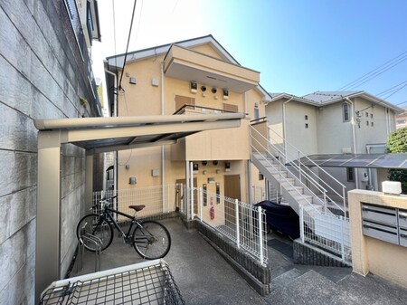 Hill Side Flats外観写真