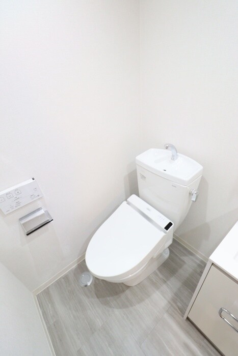 物件内観写真12　(トイレ)