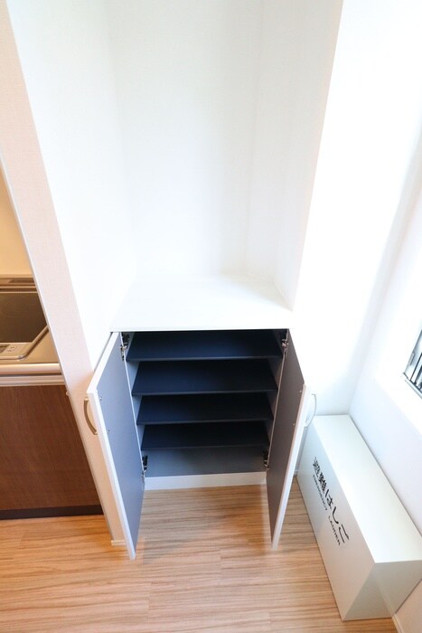 物件内観写真15　(靴箱)