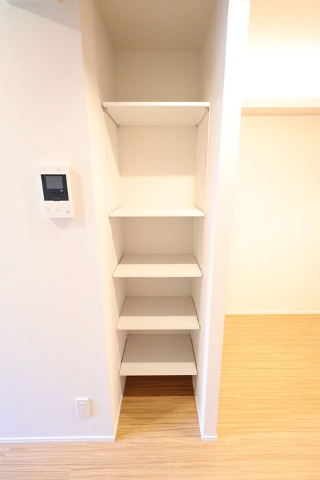 物件内観写真18　(収納)