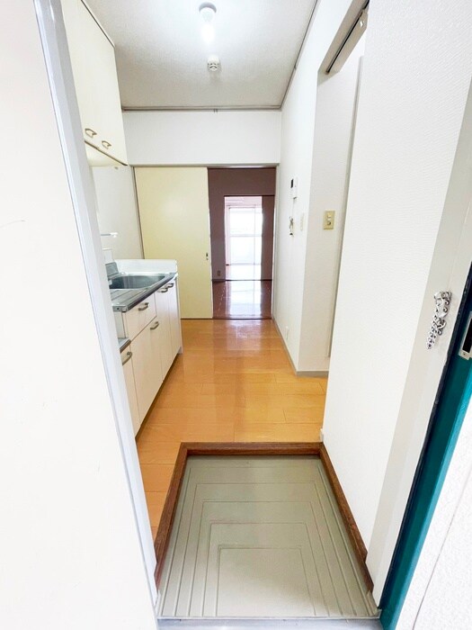 物件内観写真22　(玄関)