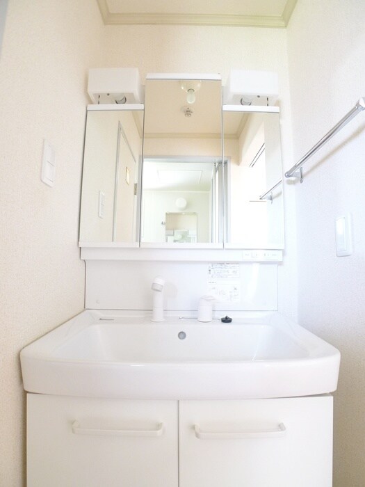 物件内観写真15　(洗面)