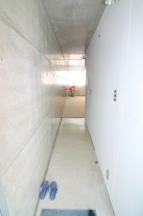 物件内観写真11　(廊下)