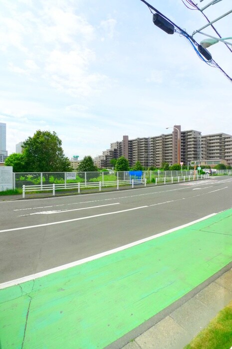 物件内観写真16　(室内からの展望)