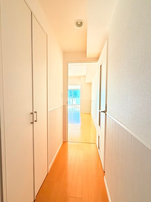 物件内観写真14　(廊下)