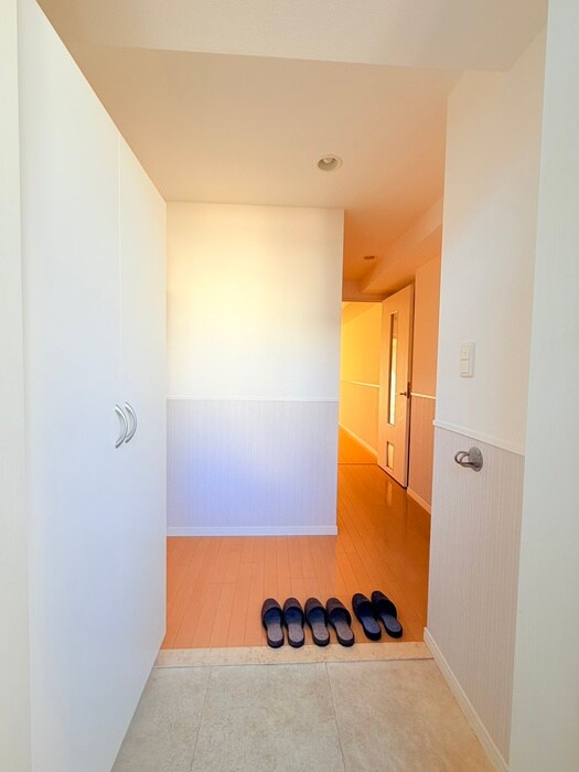 物件内観写真15　(玄関)