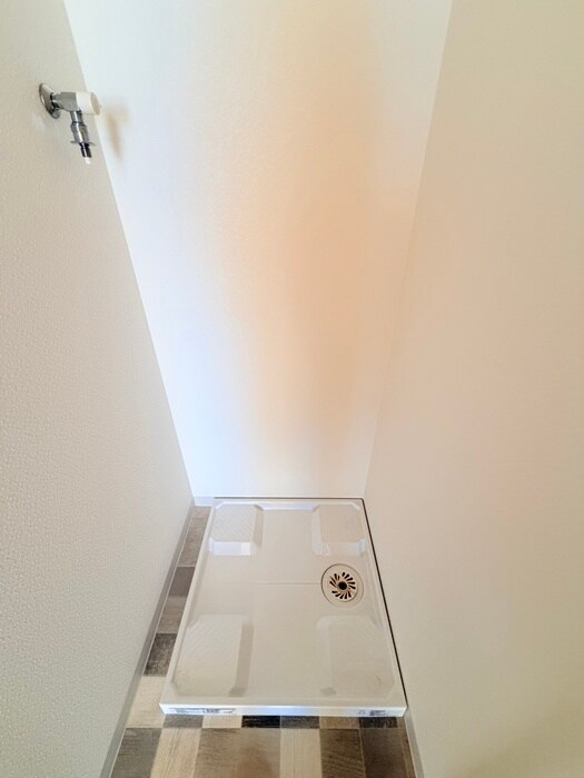 物件内観写真18　(洗濯機置場)