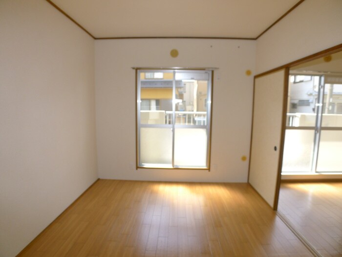 物件内観写真10　(居室)