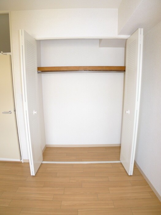 物件内観写真13　(収納)