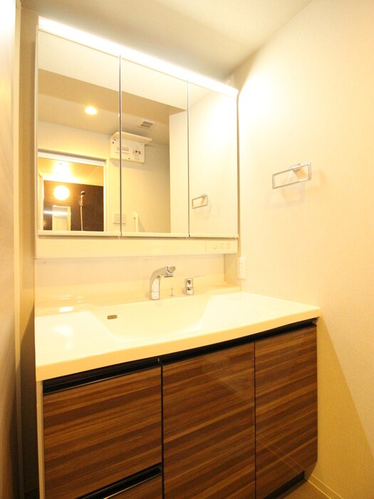 物件内観写真13　(洗面)