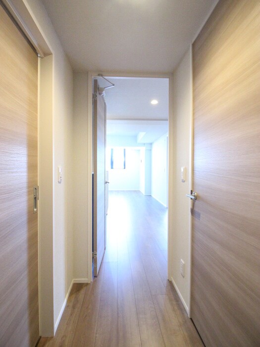 物件内観写真19　(廊下)