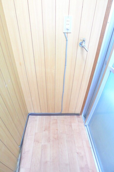 物件内観写真13　(洗濯機置場)