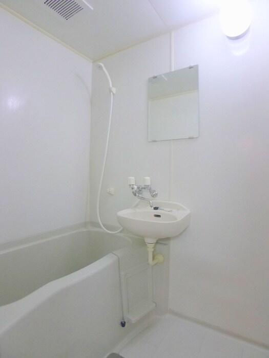 物件内観写真13　(バス／シャワールーム等)