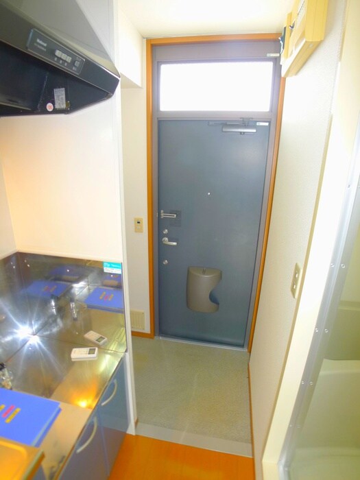 物件内観写真16　(玄関)