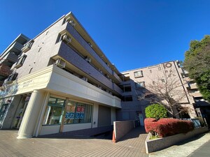 西山第１０ビルエルム大倉山外観写真