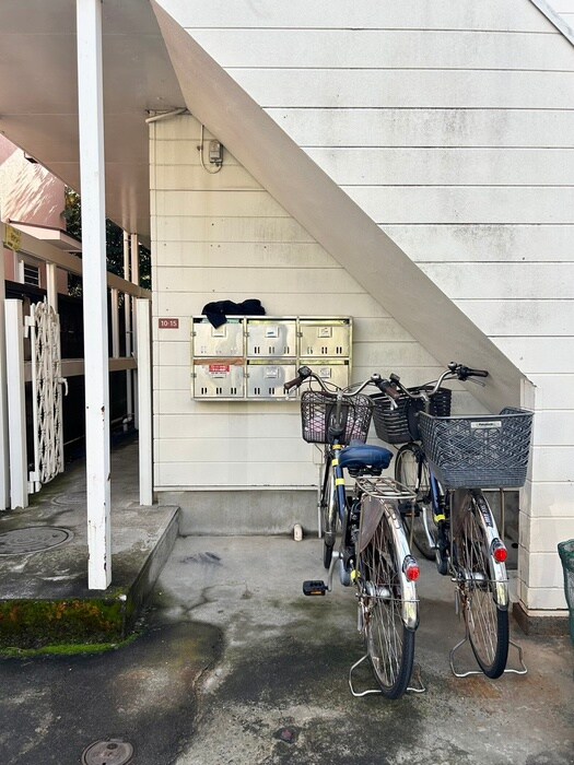物件外観写真6　(駐輪場)