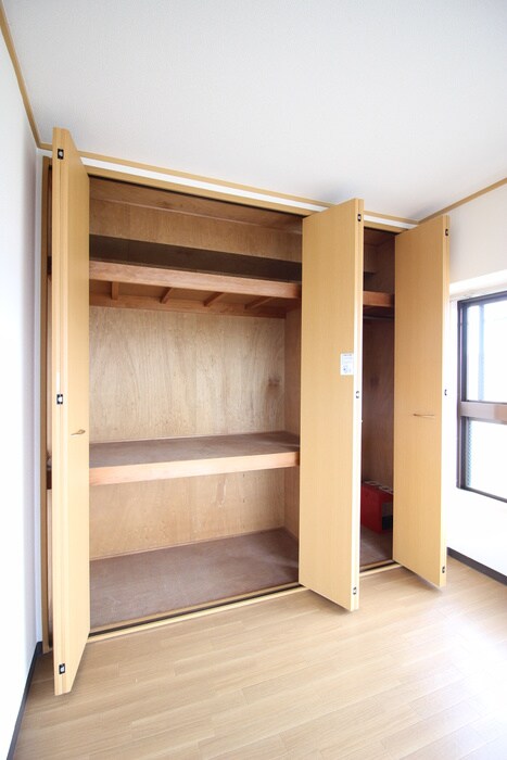 物件内観写真15　(収納)