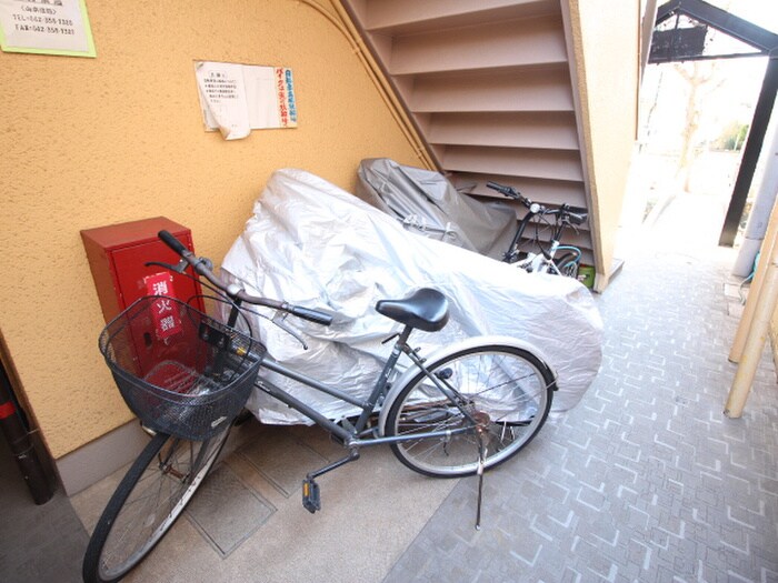 物件外観写真2　(駐輪場)