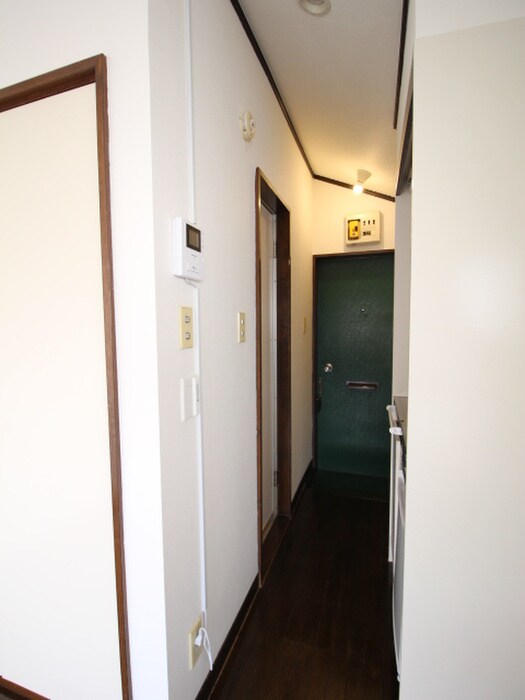 物件内観写真14　(廊下)