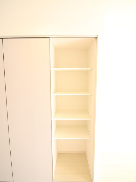 物件内観写真11　(収納)