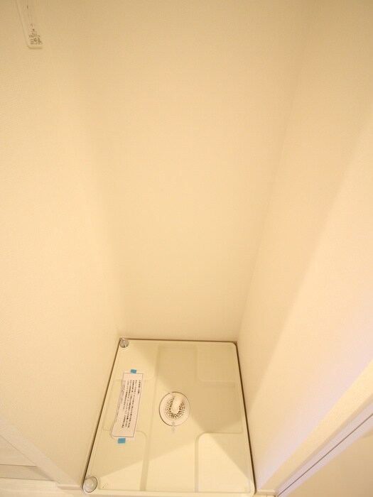 物件内観写真14　(洗濯機置場)