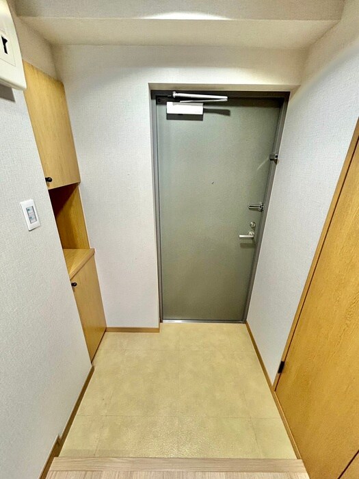 物件内観写真16　(玄関)