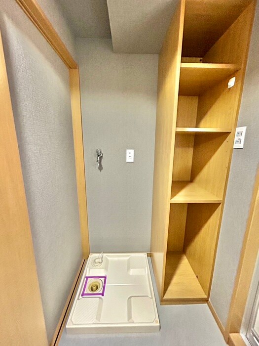 物件内観写真18　(洗濯機置場)