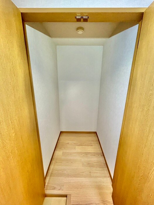 物件内観写真21　(収納)