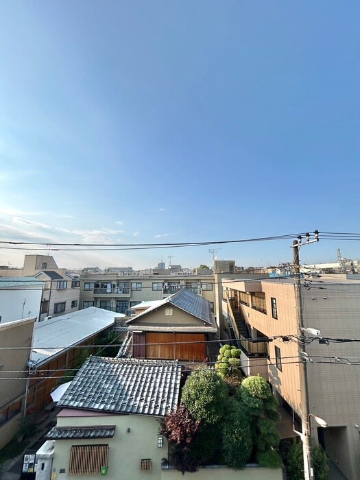 物件内観写真22　(室内からの展望)