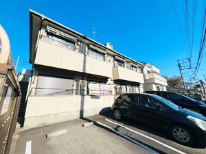 ペニ－レイン外観写真