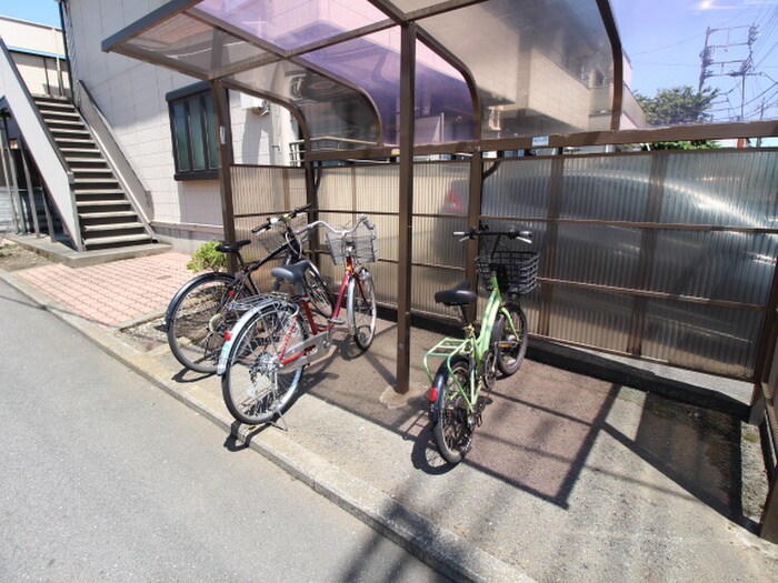 物件外観写真2　(駐輪場)
