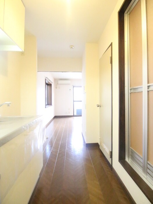 物件内観写真20　(廊下)