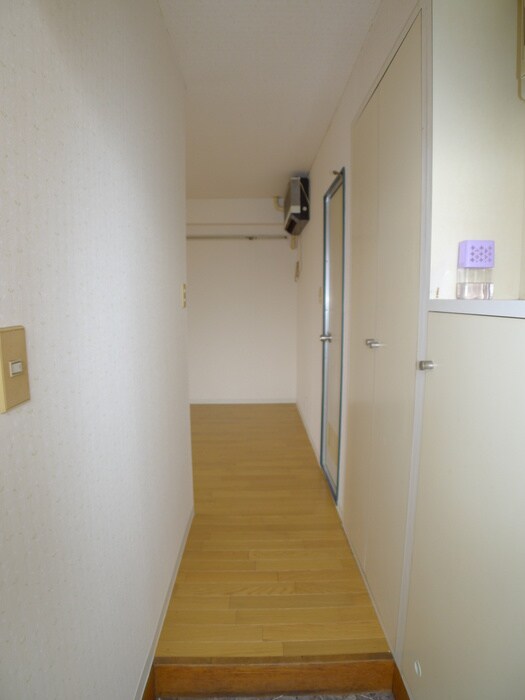 物件内観写真11　(玄関)