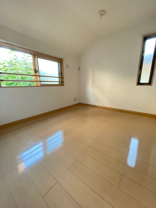 物件内観写真9　(居室)