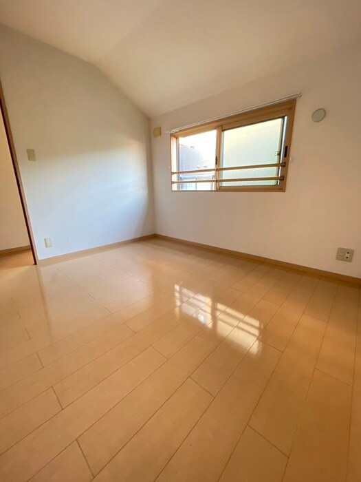 物件内観写真10　(居室)