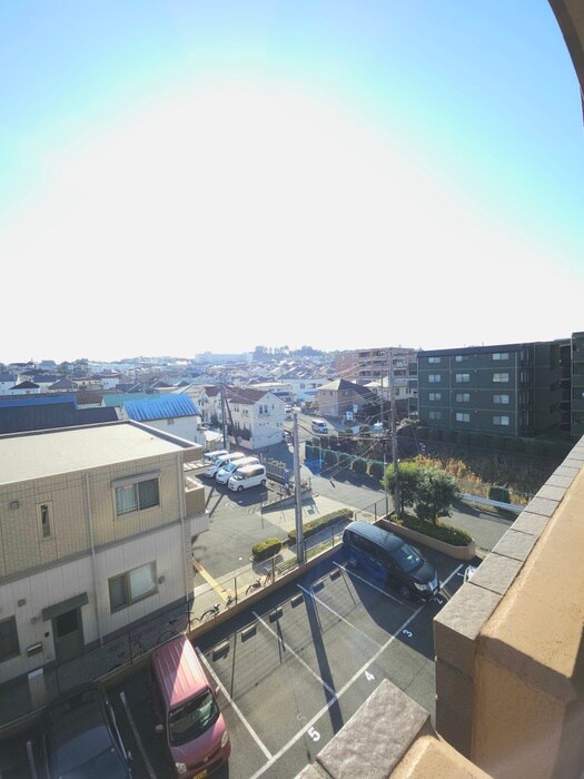 物件内観写真14　(室内からの展望)