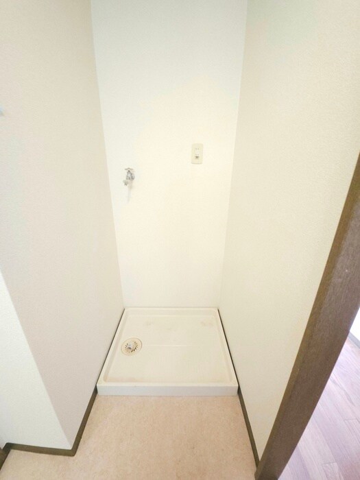 物件内観写真17　(洗濯機置場)