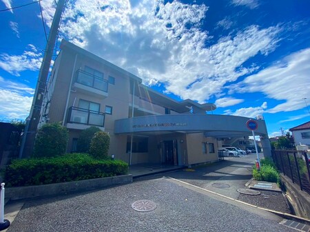 ﾋﾞｯｸﾞｳﾞｧﾝﾃﾗｽｶﾞｰﾃﾞﾝ鶴川 (305)外観写真
