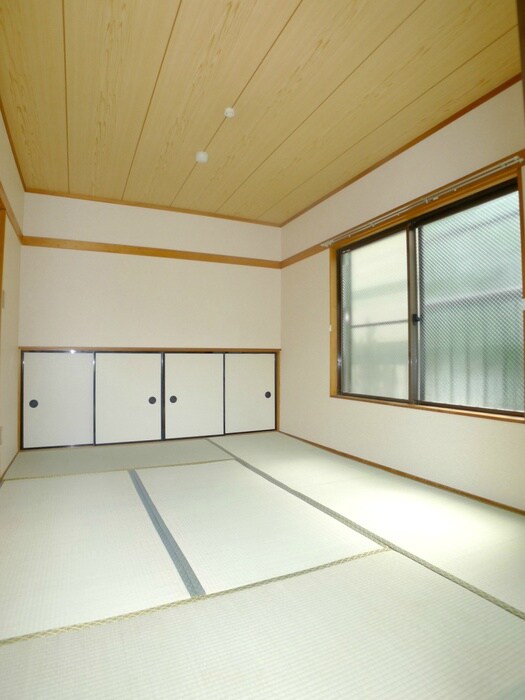 物件内観写真10　(収納)