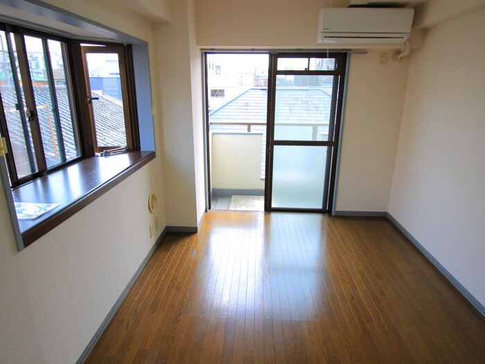 物件内観写真5　(居室)